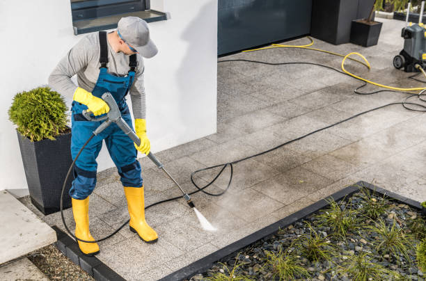 Why Choose Our Certified Pressure Washing Experts for Your Project Needs in Crossett, AR?